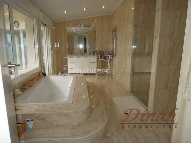 Foto 79aba996-fe26-4478-99a0-2334719dc25c. Àtic amb calefacció piscina a Mascarat Altea