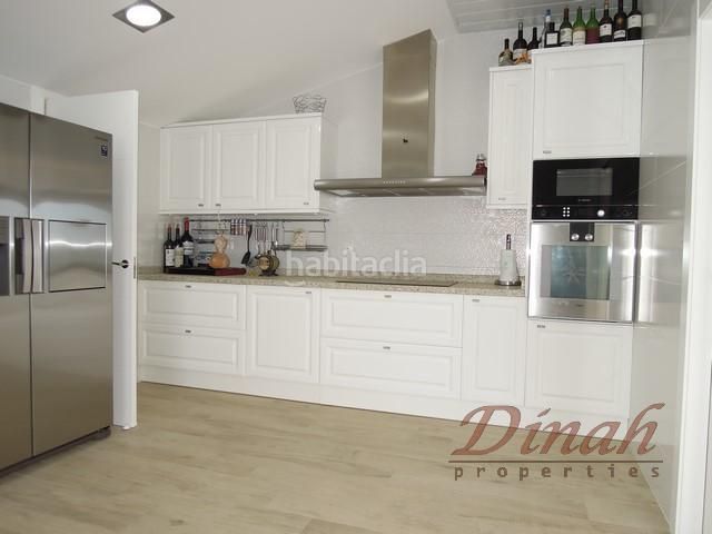 Foto e3492a96-d3d7-473c-9362-b6806944a00a. Àtic amb calefacció piscina a Mascarat Altea