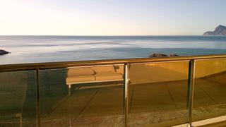 Attique  Currica. Magnífico dúplex de 3 dormitorios frente al mar y la bahía más h