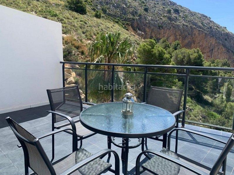 Foto 325378ed-52d8-4702-a697-88f1e61cbc32. Rent duplex with heating pool in Maryvilla Calp