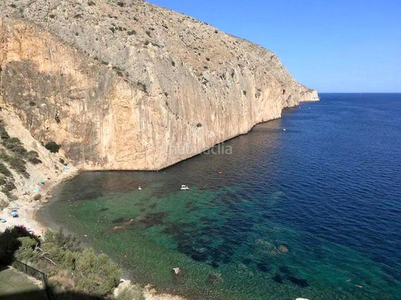 Foto 9ec4b3d9-5ff6-4121-8862-ccc0edbb4251. Alquiler apartamento excelente apartamento en planta baja con vistas al mar . en Calp