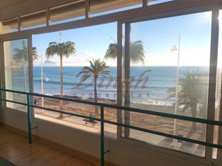 Locale commerciale  La mar. Local de 360 m2 frente el mar para transformar en viviendas en e