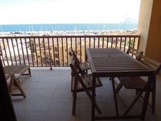 Lloguer Apartament  Currica. Apartamento de 2 dormitorios costa de altea frente el mar.