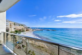 Apartament  Currica 25. Exclusivo duplex de 4 dormitorios frente el mar y junto al puert
