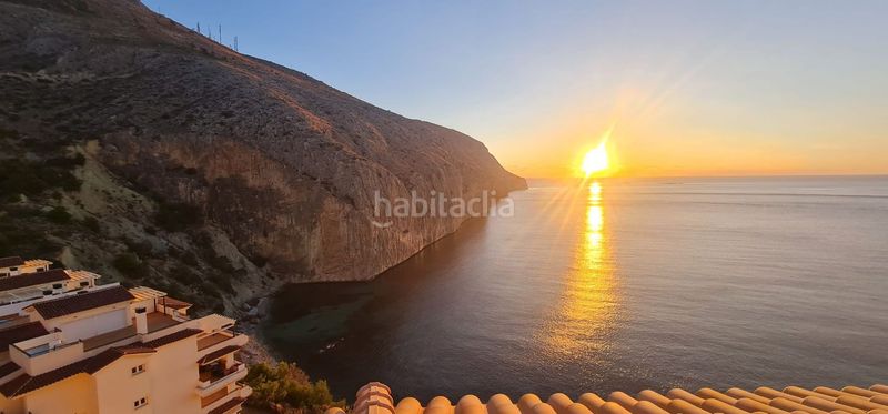 Foto b96b67e4-aec3-4006-8987-782627ddb894. Apartamento amplio apartamento de 3 dormitorios situado en pueblo Mascarat con privilegiadas vistas en Altea