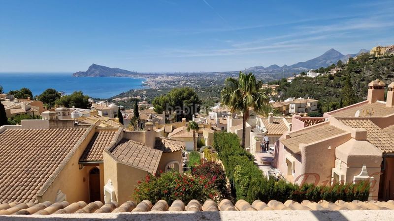 Foto 1fdef5a1-7f06-48e6-816b-5772a954252a. Casa amb calefacció piscina a Altea hills Altea