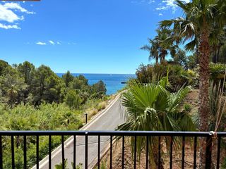 Miete Appartement in Mascarat. Magnifico apartamento frente el mar para alquilar en los meses d