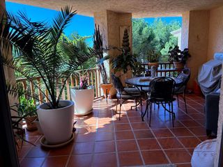 Appartement  Circunvalacion. Amplio y tranquilo apartamento situado en las faldas de la sierr
