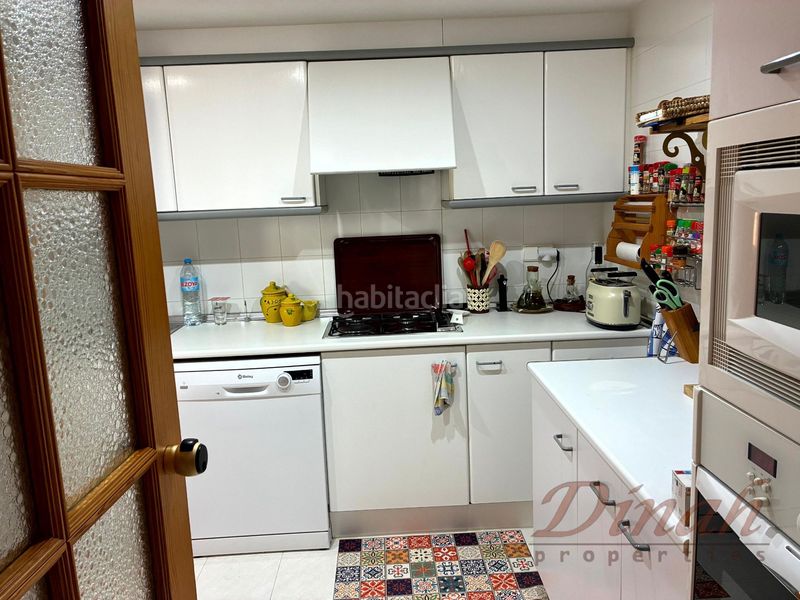Foto f8c2fb29-d170-4604-a443-cd8db810ea1c. Àtic amb calefacció piscina a Altea la vella Altea
