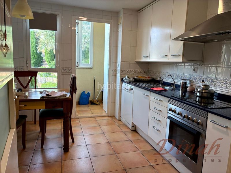Foto 2aeed225-6078-444c-b8e5-fa5df1ab36b0. Rent apartment with heating pool in Mascarat Altea