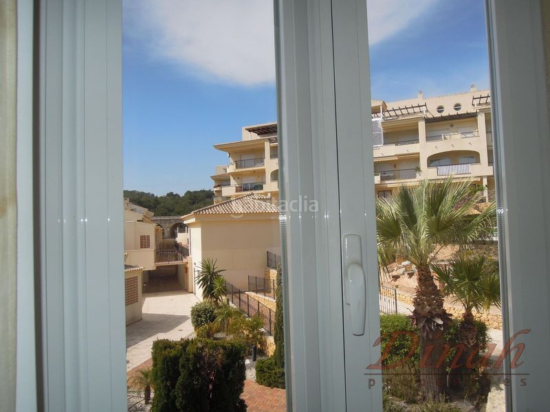Foto 549ecda2-22a9-467e-89bf-f5f2cef5e822. Rent apartment with heating pool in Mascarat Altea