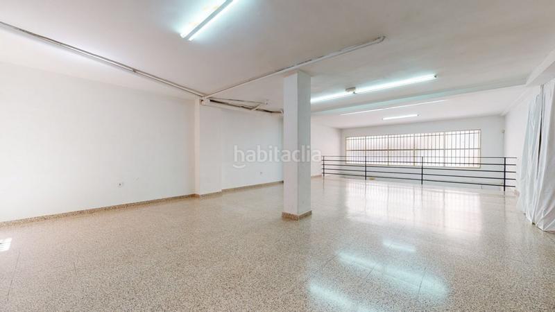 Foto 6440299d-ce38-4147-be76-63053ff2bdb6. Local comercial  en dos alturas muy cerca de plaza madrid en Elche / Elx