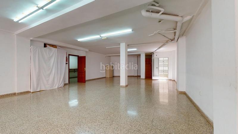 Foto 7947e847-0cf5-425d-960b-304192ff0435. Local comercial  en dos alturas muy cerca de plaza madrid en Elche / Elx