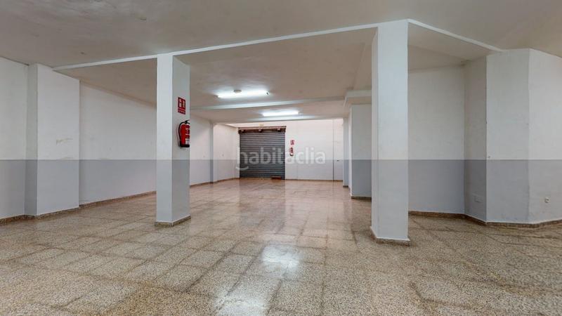 Foto 7db38bed-db3a-4022-8c33-e2cb6a9684f3. Local comercial  en dos alturas muy cerca de plaza madrid en Elche / Elx