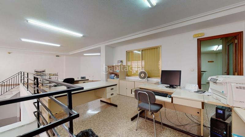 Foto b8b968d3-4d02-4fc9-9c81-4037a882bf3d. Local comercial  en dos alturas muy cerca de plaza madrid en Elche / Elx