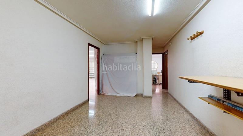 Foto bc5f2776-0c1c-4f17-8574-19c410eddc60. Local comercial  en dos alturas muy cerca de plaza madrid en Elche / Elx