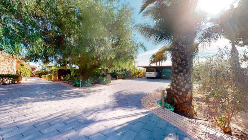 Foto 877c33c1-6ab8-4c45-899a-aa40f4384b81. Xalet amb piscina a Alzabares Elche / Elx