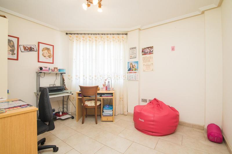 Foto 7e9abc9d-8883-426d-bf47-ecde103481b9. Chalet con riscaldamento parcheggio in La Marina Elche / Elx
