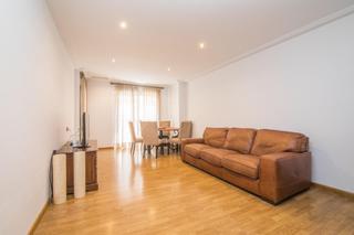 Location Appartement à Pont Nou - Corazón de Jesús. Gran piso de 4 habitaciones en alquiler zona corazon de jesus