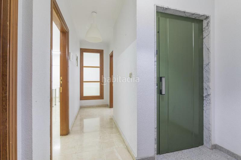 Foto 34c226ae-6ba7-48f9-8723-ab609d9162c8. Location local commercial dans Plaza Crevillente - Antiguos Juzgados - El Asilo Elche / Elx