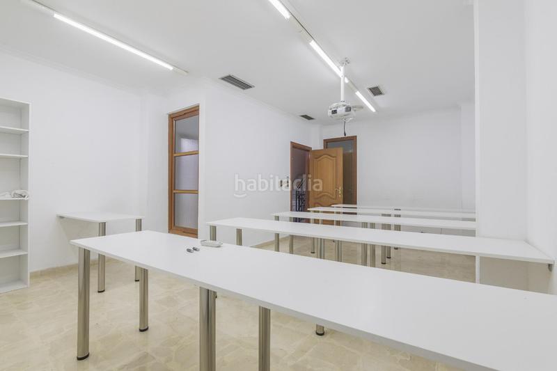 Foto cc442b4f-5d28-48cb-a712-70d6d4c9b83b. Location local commercial dans Plaza Crevillente - Antiguos Juzgados - El Asilo Elche / Elx