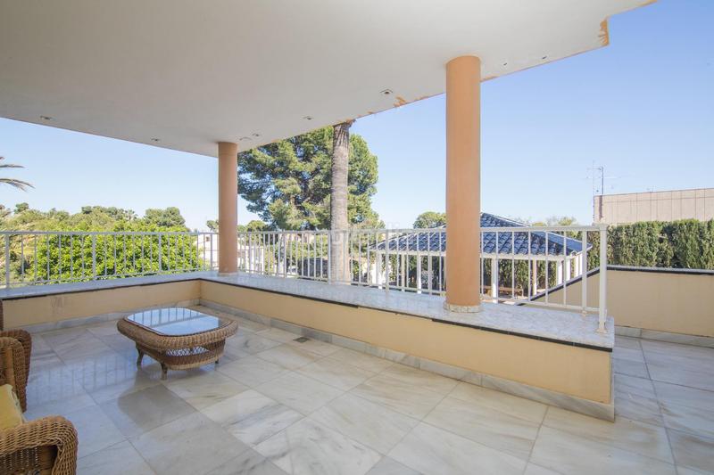 Foto 4cda6b87-b0c9-4474-a007-d151323ebda9. Xalet amb aparcament piscina a Jubalcoi Elche / Elx