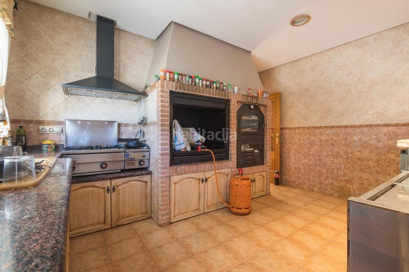 Foto 5d47a594-d142-40ba-a469-8304a05f192f. Xalet amb aparcament piscina a Jubalcoi Elche / Elx