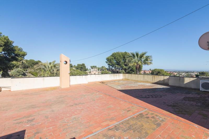 Foto 6ef19a1b-22ab-4d5c-a2d3-eb8c855c304c. Xalet amb aparcament piscina a Jubalcoi Elche / Elx