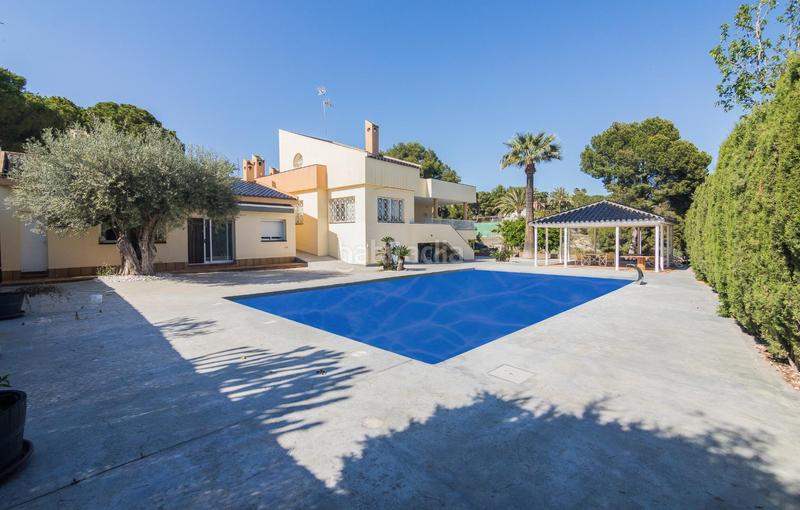 Foto caac0b0a-845b-4855-8cfe-de4d668bd7b4. Xalet amb aparcament piscina a Jubalcoi Elche / Elx