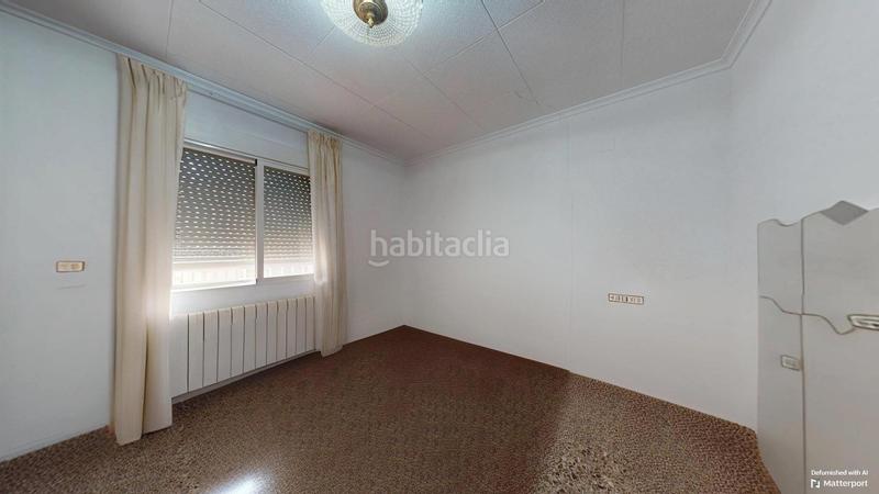 Foto 27852f40-c87d-47e9-b352-a9b9b24a1700. Chalet  con gran potencial en Las Bayas, elche ideal para transformar en un oasis ibicenco !! en Elche / Elx