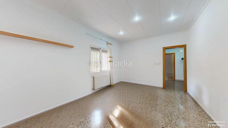 Foto 27a4c7c6-626e-4493-ae76-e9c95c7955a8. Chalet  con gran potencial en Las Bayas, elche ideal para transformar en un oasis ibicenco !! en Elche / Elx