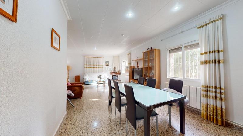 Foto 919b9c92-9c0f-4bb4-8af0-942a32ebab4f. Chalet  con gran potencial en Las Bayas, elche ideal para transformar en un oasis ibicenco !! en Elche / Elx