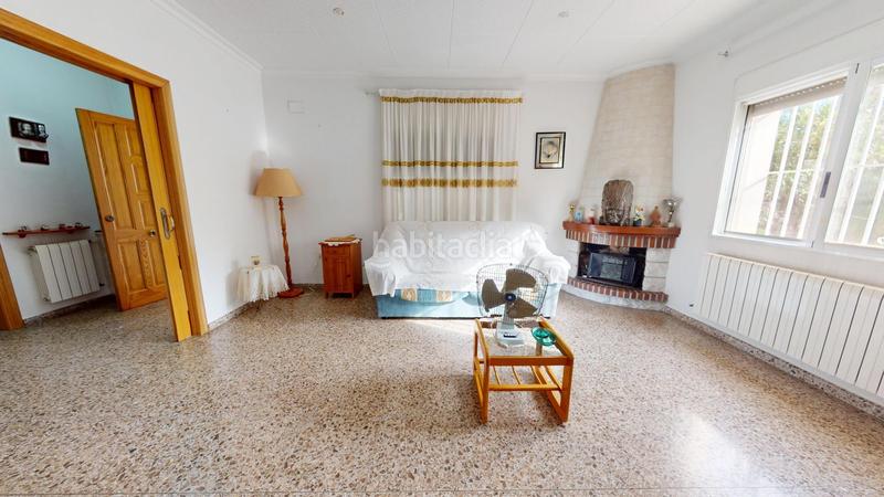 Foto b692c628-fe08-43f9-9b56-b21e5c7f2528. Chalet  con gran potencial en Las Bayas, elche ideal para transformar en un oasis ibicenco !! en Elche / Elx
