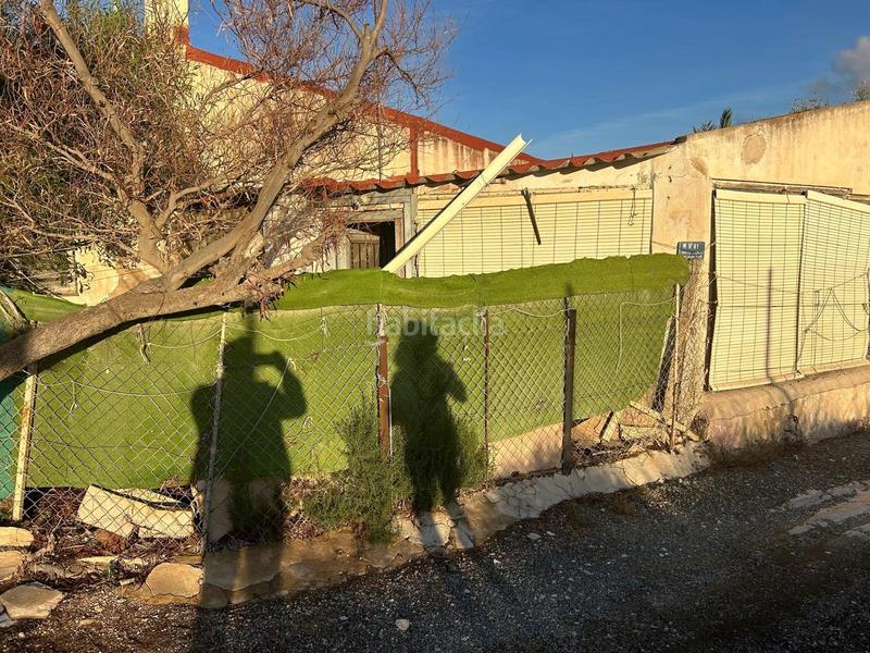 Foto bfbe3bb6-b66d-46f9-a471-310bbdcfc452. Casa con piscina in Crevillente