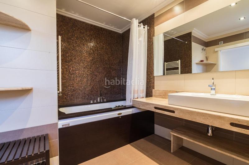 Foto 13147eef-e190-4826-86c2-ede62abd4844. Chalet  independiente en zona residencial prestigiosa huerto travalon proximo al estadio martinez valero elche en Elche / Elx