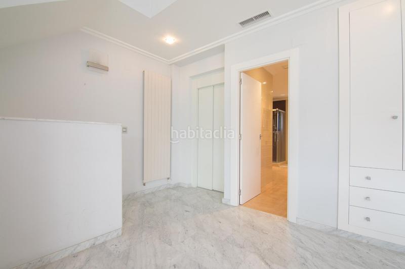 Foto 5b0b37a8-d420-4de8-b943-3166faaf5b83. Chalet  independiente en zona residencial prestigiosa huerto travalon proximo al estadio martinez valero elche en Elche / Elx