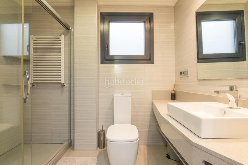 Foto ca090e53-96d4-4c91-811c-3e13a4bc32a5. Chalet  independiente en zona residencial prestigiosa huerto travalon proximo al estadio martinez valero elche en Elche / Elx