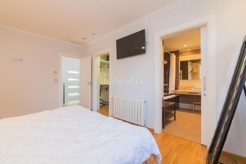 Foto d4ba7d67-3e57-4ed0-99eb-d8b0fb437845. Chalet  independiente en zona residencial prestigiosa huerto travalon proximo al estadio martinez valero elche en Elche / Elx