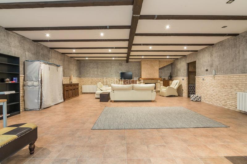 Foto dd17df5f-1ad3-4601-bbbf-3cbd23f81954. Chalet  independiente en zona residencial prestigiosa huerto travalon proximo al estadio martinez valero elche en Elche / Elx