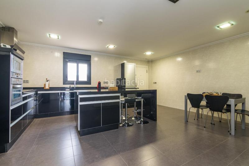 Foto e5768e1e-3152-497e-8fc1-22f2203461b6. Chalet  independiente en zona residencial prestigiosa huerto travalon proximo al estadio martinez valero elche en Elche / Elx