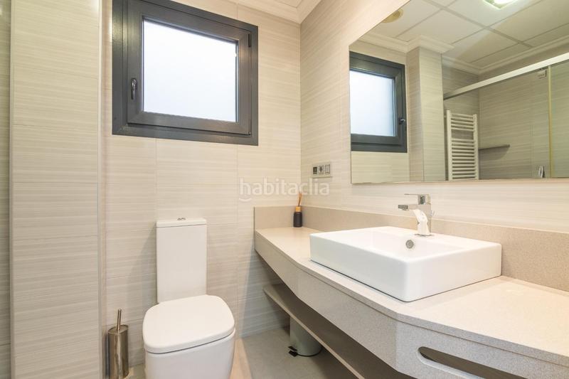 Foto f49ae390-c2d3-4fd0-9b8d-008245007222. Chalet  independiente en zona residencial prestigiosa huerto travalon proximo al estadio martinez valero elche en Elche / Elx