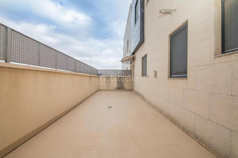 Foto fb396c17-aa65-4cb1-92b9-79f2c4aab06c. Chalet  independiente en zona residencial prestigiosa huerto travalon proximo al estadio martinez valero elche en Elche / Elx