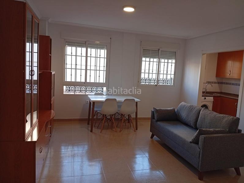 Foto 01e30699-0ae1-4a2d-aa79-5b72d3699025. Alquiler piso acogedor apartamento para entrar a vivir en Torrevieja