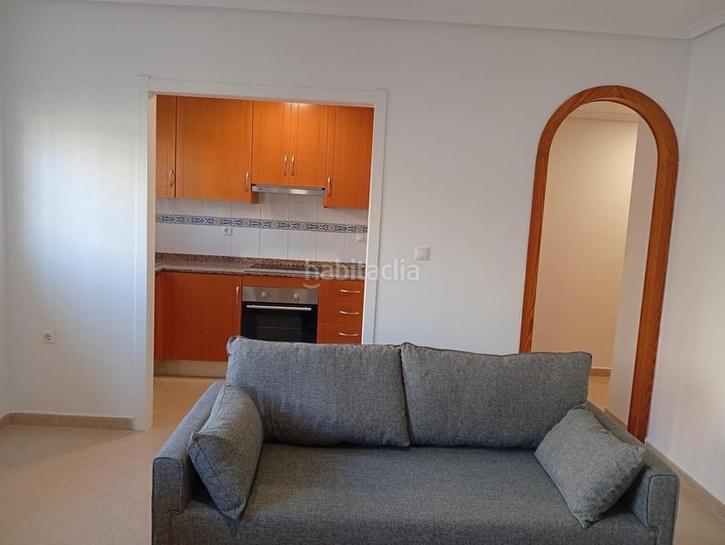 Foto 1f04a850-ab53-44ea-8b44-fbcbca0c740b. Alquiler piso acogedor apartamento para entrar a vivir en Torrevieja