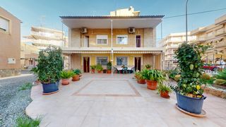 Chalet à Playa Tamarit-Playa Lissa. Disfruta de un espacio privado único!!!  dos viviendas en zona p