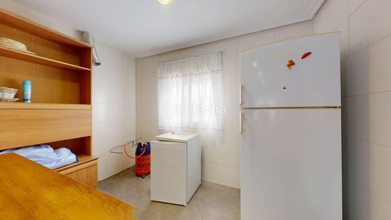 Foto 128bf310-9fd2-4f93-9f5d-937d2e37ea7b. Xalet amb aparcament a Playa Tamarit-Playa Lissa Santa Pola