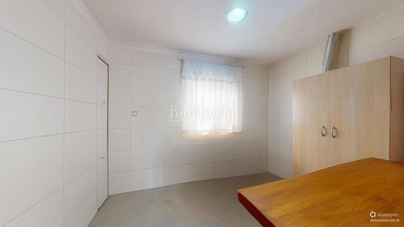 Foto 2addb5d4-f35f-4d4b-bf0d-357f9a775d32. Xalet amb aparcament a Playa Tamarit-Playa Lissa Santa Pola