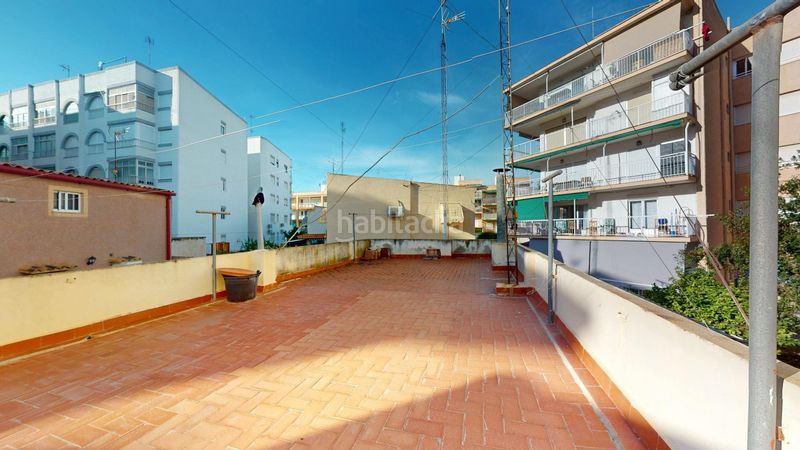 Foto 6e111063-7c97-4090-a66f-afb4a7ee6cd8. Xalet amb aparcament a Playa Tamarit-Playa Lissa Santa Pola