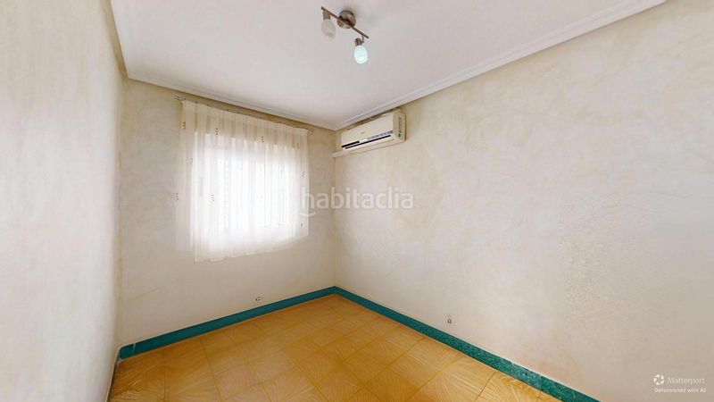 Foto a220baf2-0cd8-40bd-bf12-d7812f1fb29f. Xalet amb aparcament a Playa Tamarit-Playa Lissa Santa Pola