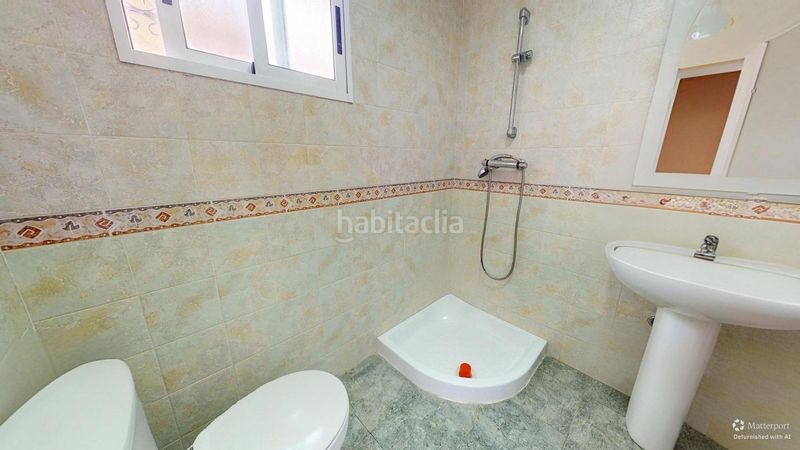 Foto a815874a-718e-4b3f-aa1e-f2e734111caf. Xalet amb aparcament a Playa Tamarit-Playa Lissa Santa Pola